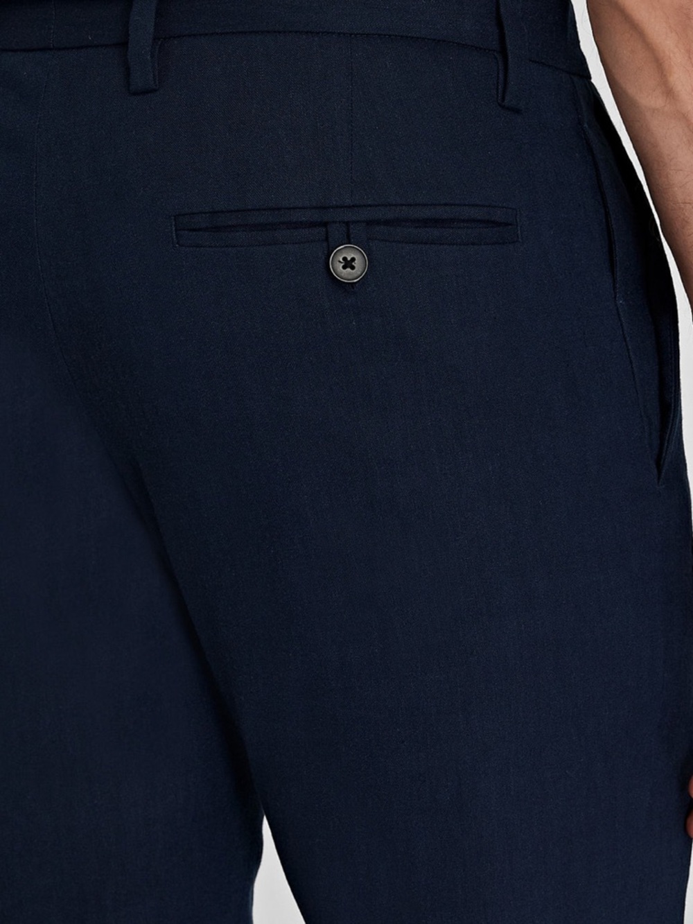 Club Monaco - Picture 6 of 7